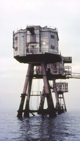 Shivering Sands, G1, Contol & Searchlight Towers looking North